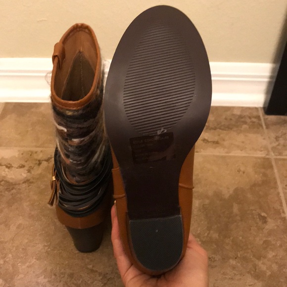 Booties - Picture 6 of 7